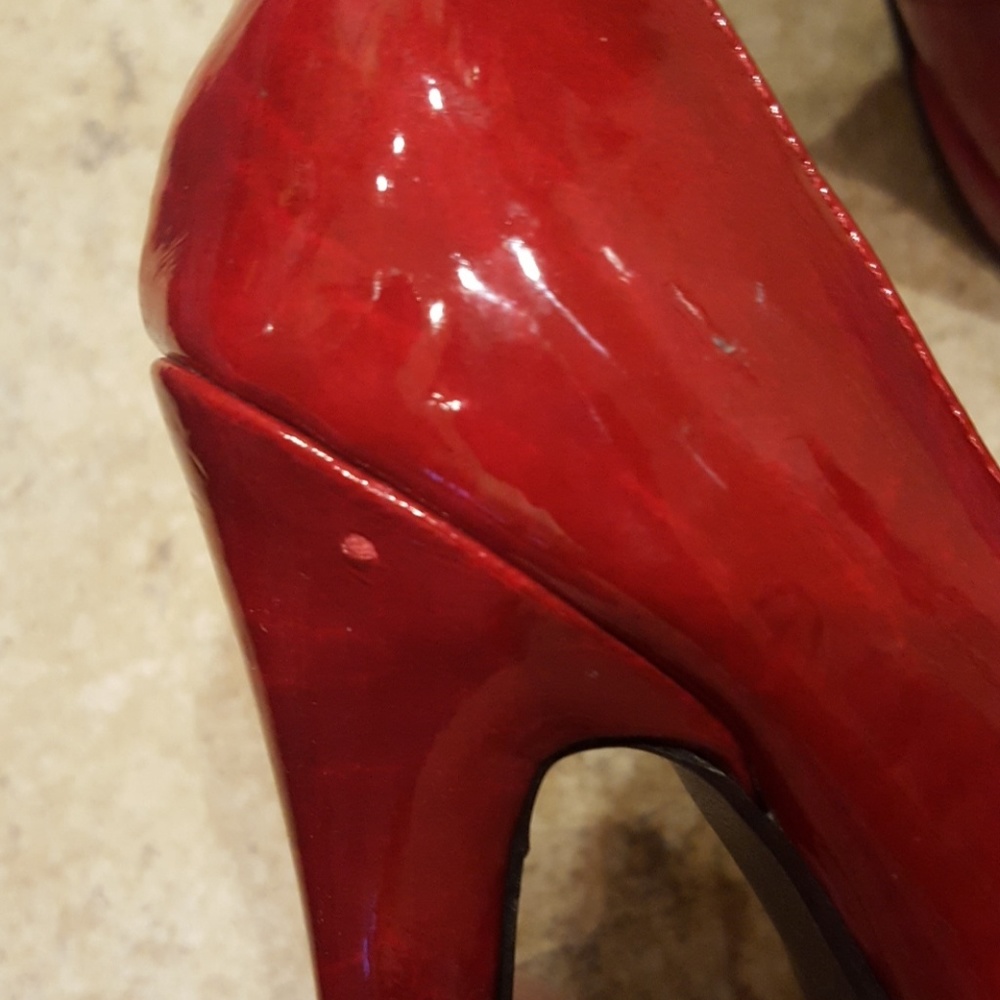 Heels - Picture 3 of 3